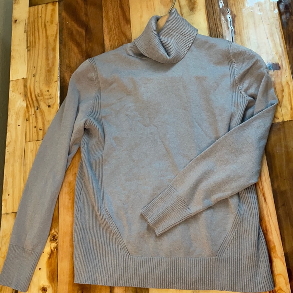 Grey turtleneck